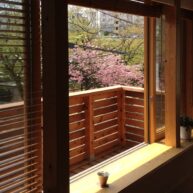 太い梁と漆喰でつくる 木の香りに包まれた柏の2世帯住宅
